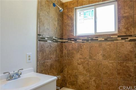 554 E King St, Rialto, CA 92376 photo 19