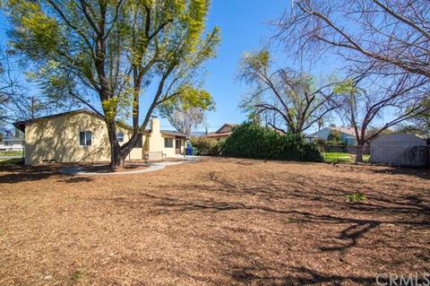 361 W Cornell Dr, Rialto, CA 92376 photo 9