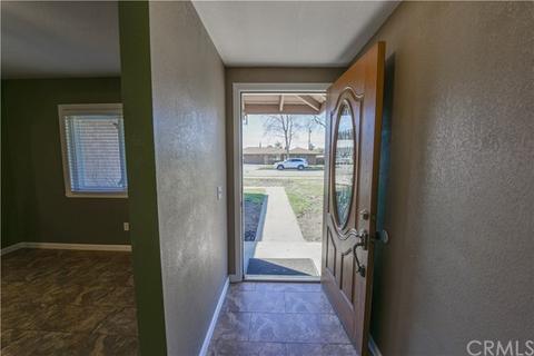 829 Azure Ct, Upland, CA 91786 photo 4