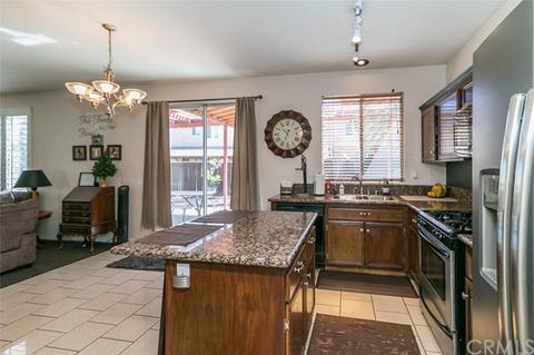 11611 Peacock Ln, Fontana, CA 92337 photo 22