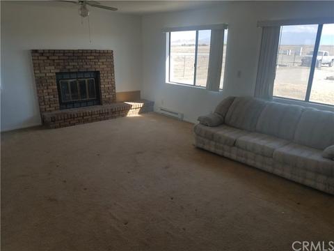 9229 E Avenue J, Lancaster, CA 93535 photo 2