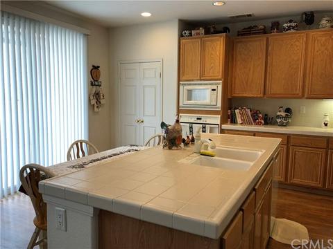 5913 Big Horn Pl, Fontana, CA 92336 photo 6