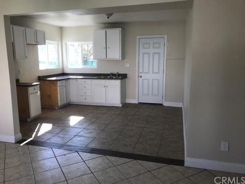 1121 Lincoln St, Colton, CA 92324 photo 3