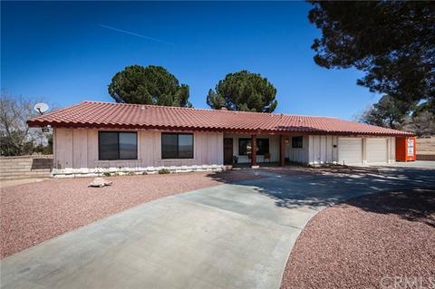 19470 Siesta Dr, Apple Valley, CA 92307 photo 1