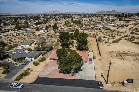19470 Siesta Dr, Apple Valley, CA 92307 photo 3