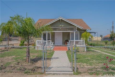 641 E C St, Colton, CA 92324 photo 2