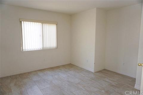 7138 Catawba Dr, Fontana, CA 92336 photo 13