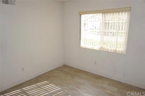 7138 Catawba Dr, Fontana, CA 92336 photo 16
