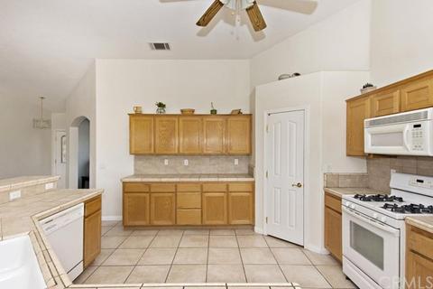 9170 Wilson Ranch Rd, Phelan, CA 92371 photo 4