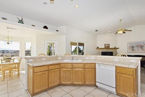 9170 Wilson Ranch Rd, Phelan, CA 92371 photo 3