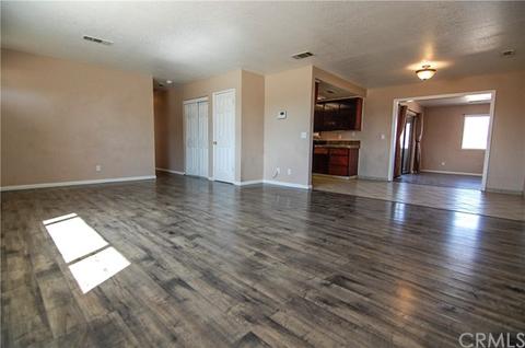 16819 Walpi Rd, Apple Valley, CA 92307 photo 5