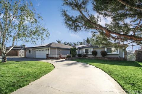 12918 4th St, Yucaipa, CA 92399 photo 2