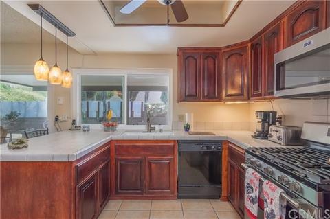 2823 Michelle Ln, Highland, CA 92346 photo 7