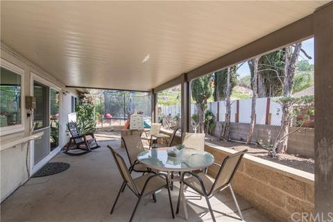 2823 Michelle Ln, Highland, CA 92346 photo 16