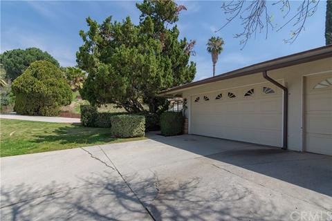2823 Michelle Ln, Highland, CA 92346 photo 3