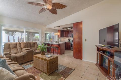 2823 Michelle Ln, Highland, CA 92346 photo 9