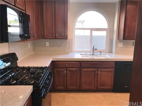 1470 Evergreen Dr, Upland, CA 91784 photo 4