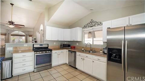 7857 Lavender Ct, Highland, CA 92346 photo 5