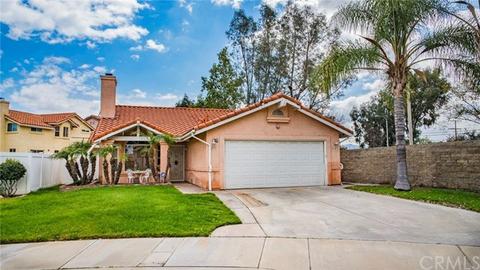 7857 Lavender Ct, Highland, CA 92346 photo 1