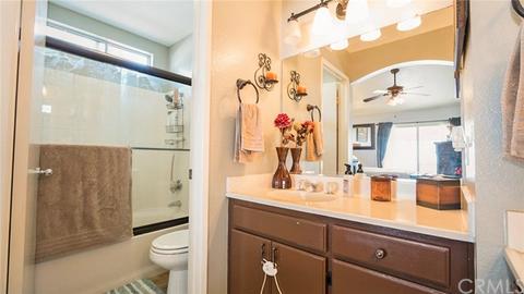 7857 Lavender Ct, Highland, CA 92346 photo 9