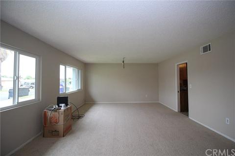 974 N Park Ave, Rialto, CA 92376 photo 3