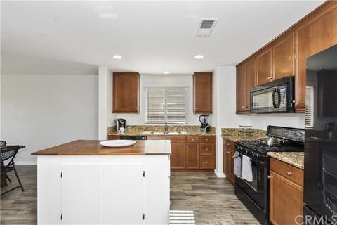 1370 Benchmark St, Beaumont, CA 92223 photo 8