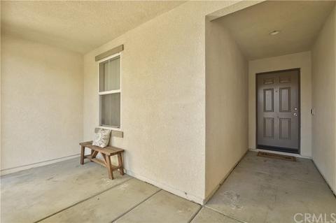 1370 Benchmark St, Beaumont, CA 92223 photo 2