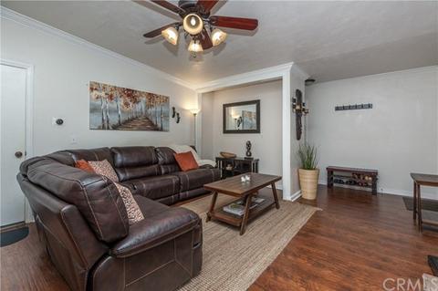 9044 Chaucer Cir, Riverside, CA 92503 photo 6