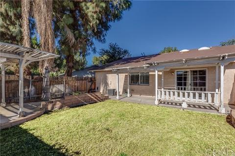 9044 Chaucer Cir, Riverside, CA 92503 photo 21
