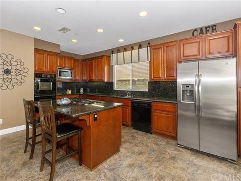 5473 Martingale Way, Fontana, CA 92336 photo 16