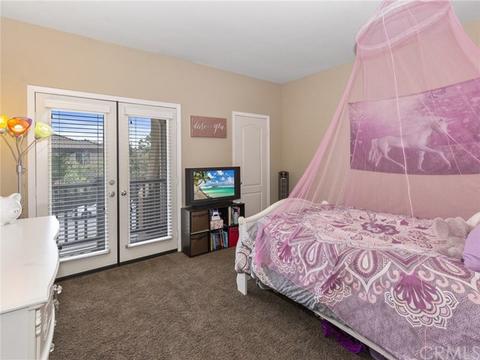 5473 Martingale Way, Fontana, CA 92336 photo 24