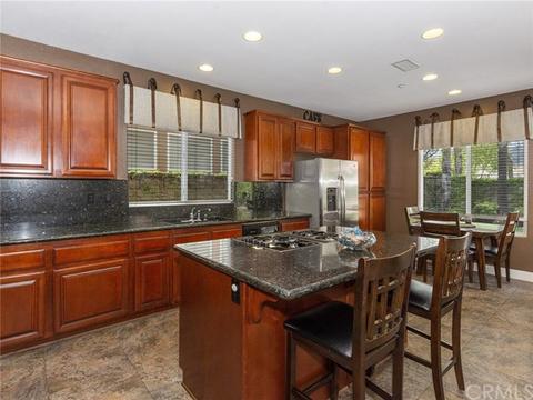 5473 Martingale Way, Fontana, CA 92336 photo 13