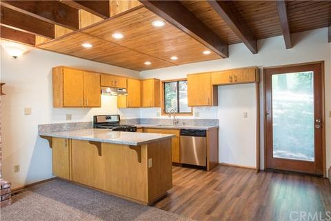 572 Mozumdar Dr, Cedarpines Park, CA 92322 photo 3