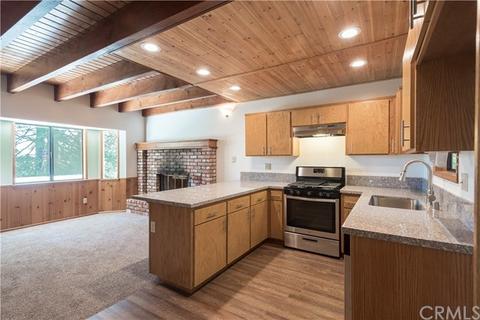 572 Mozumdar Dr, Cedarpines Park, CA 92322 photo 4