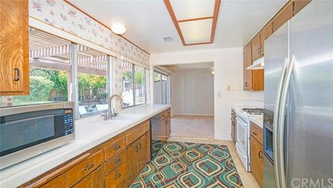 1677 Lakewood Ave, Upland, CA 91784 photo 14