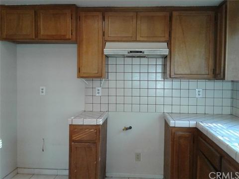 14988 Mojave St, Hesperia, CA 92345 photo 8