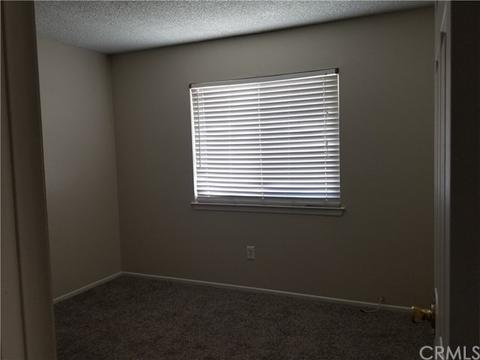 14988 Mojave St, Hesperia, CA 92345 photo 12