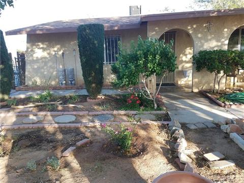 20745 Zuni Rd, Apple Valley, CA 92307 photo 2