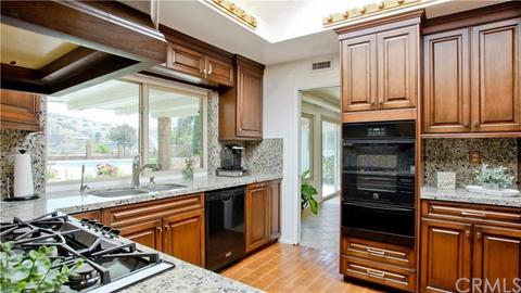 210 Copa De Oro Dr, Brea, CA 92823 photo 3