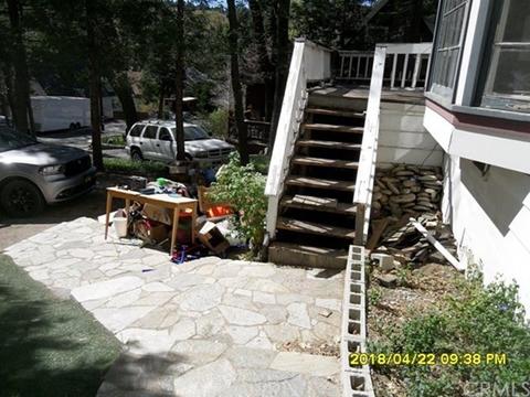 388 Hemlock Dr, Lake Arrowhead, CA 92352 photo 4