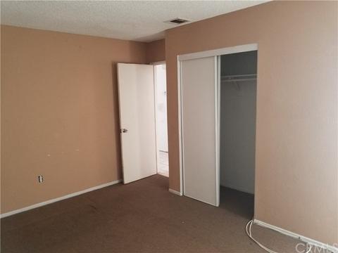 10181 Medallion Pl, Riverside, CA 92503 photo 9