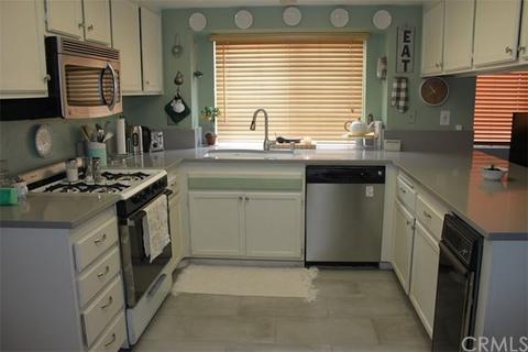 7537 Honeysuckle Dr, Fontana, CA 92336 photo 7