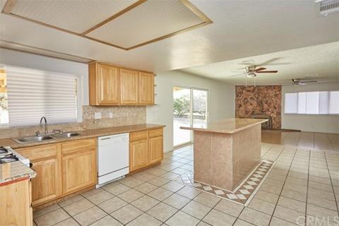 9914 Locust Ave, Hesperia, CA 92345 photo 11
