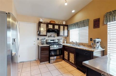 11418 Bristol Ct, Adelanto, CA 92301 photo 6