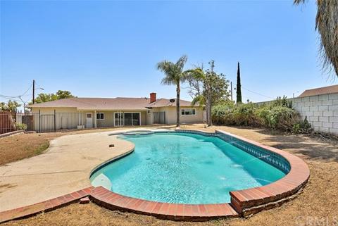 1082 N Olive Ave, Rialto, CA 92376 photo 20