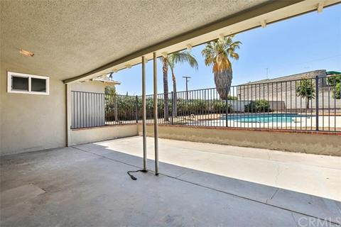 1082 N Olive Ave, Rialto, CA 92376 photo 17