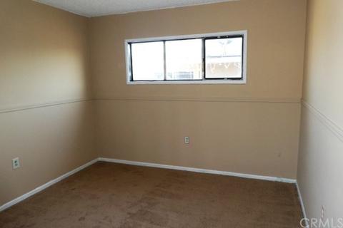 9833 Lombardy Ave, Bloomington, CA 92316 photo 14