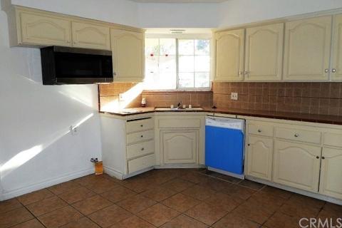 9833 Lombardy Ave, Bloomington, CA 92316 photo 10