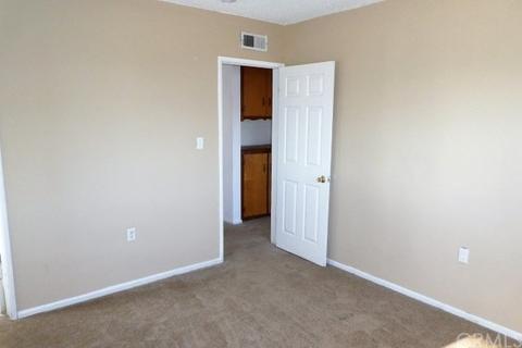 9833 Lombardy Ave, Bloomington, CA 92316 photo 16