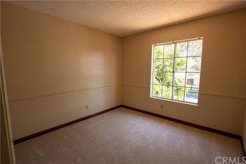 631 E Pioneer Ave, Redlands, CA 92374 photo 17